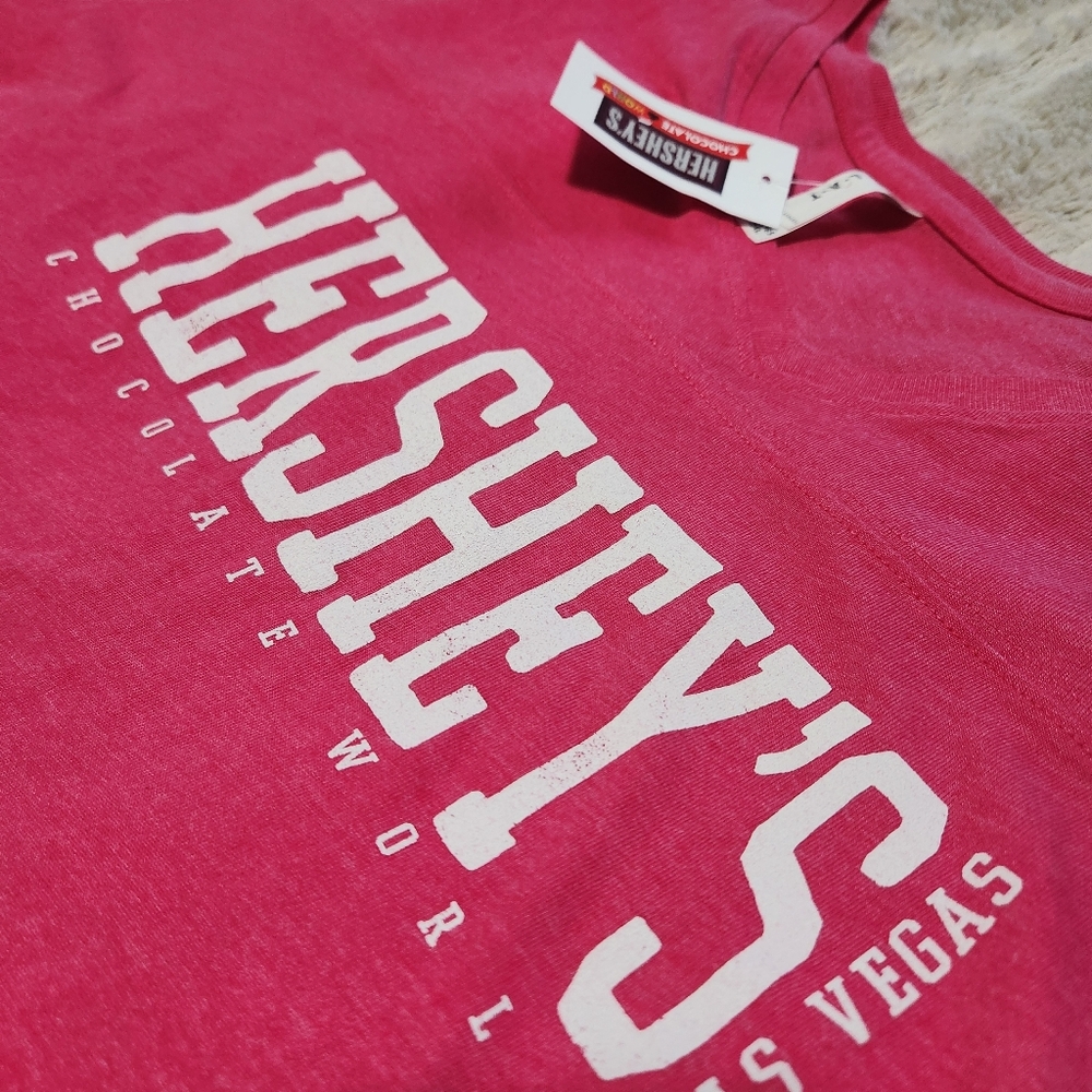 NWT XXL Womans Hersheys Las Vegas Pink T-Shirt - Picture 3 of 5